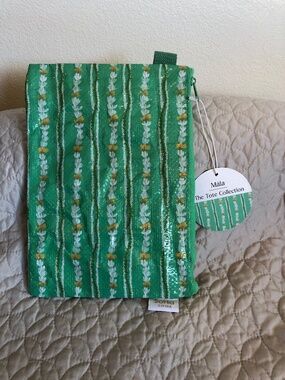SoHa Living clutch- Green, Pikake Lei